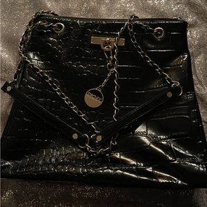 Black leather shoulder purses